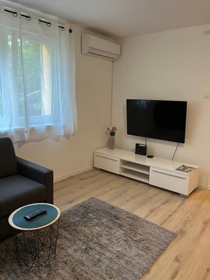 Apartment Vbk Ösek Dış mekan fotoğraf